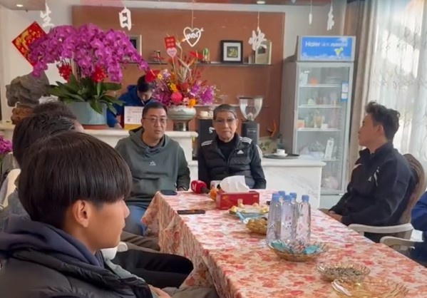  徐根寶寄語申花球員：世界杯出線才是硬道理，要為國家隊爭取榮譽
