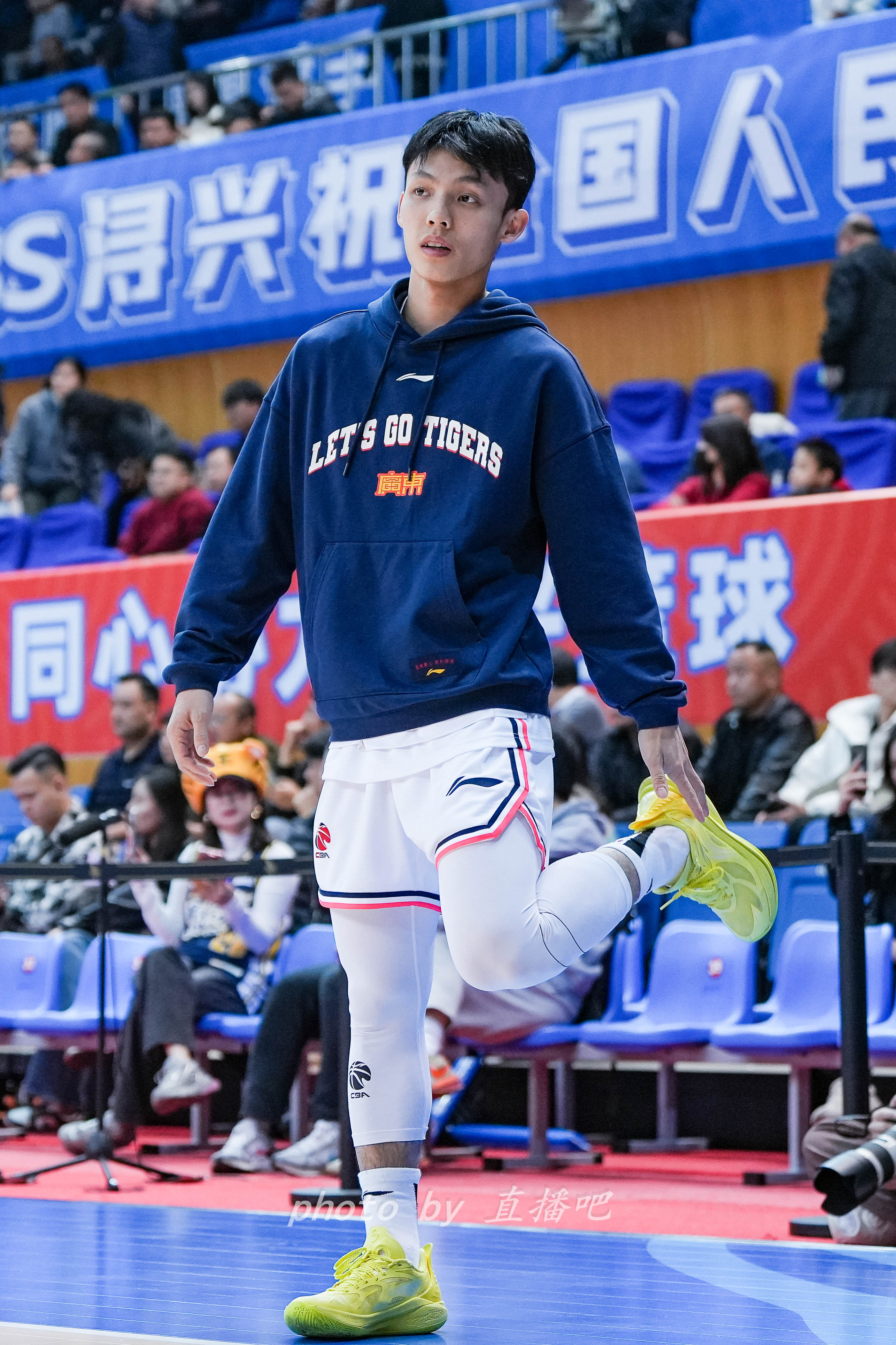  “控球中鋒”！徐杰這身體素質(zhì)有億點東西