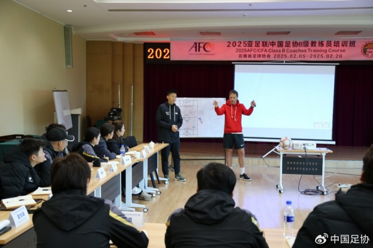  技術(shù)為王，中國(guó)足球踏上尋找靈魂之路