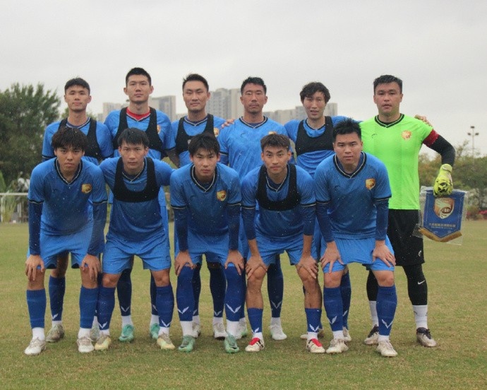  穆謝奎連入兩球?qū)⒈确帜孓D(zhuǎn)，大連鯤城2-1戰(zhàn)勝山西崇德榮海