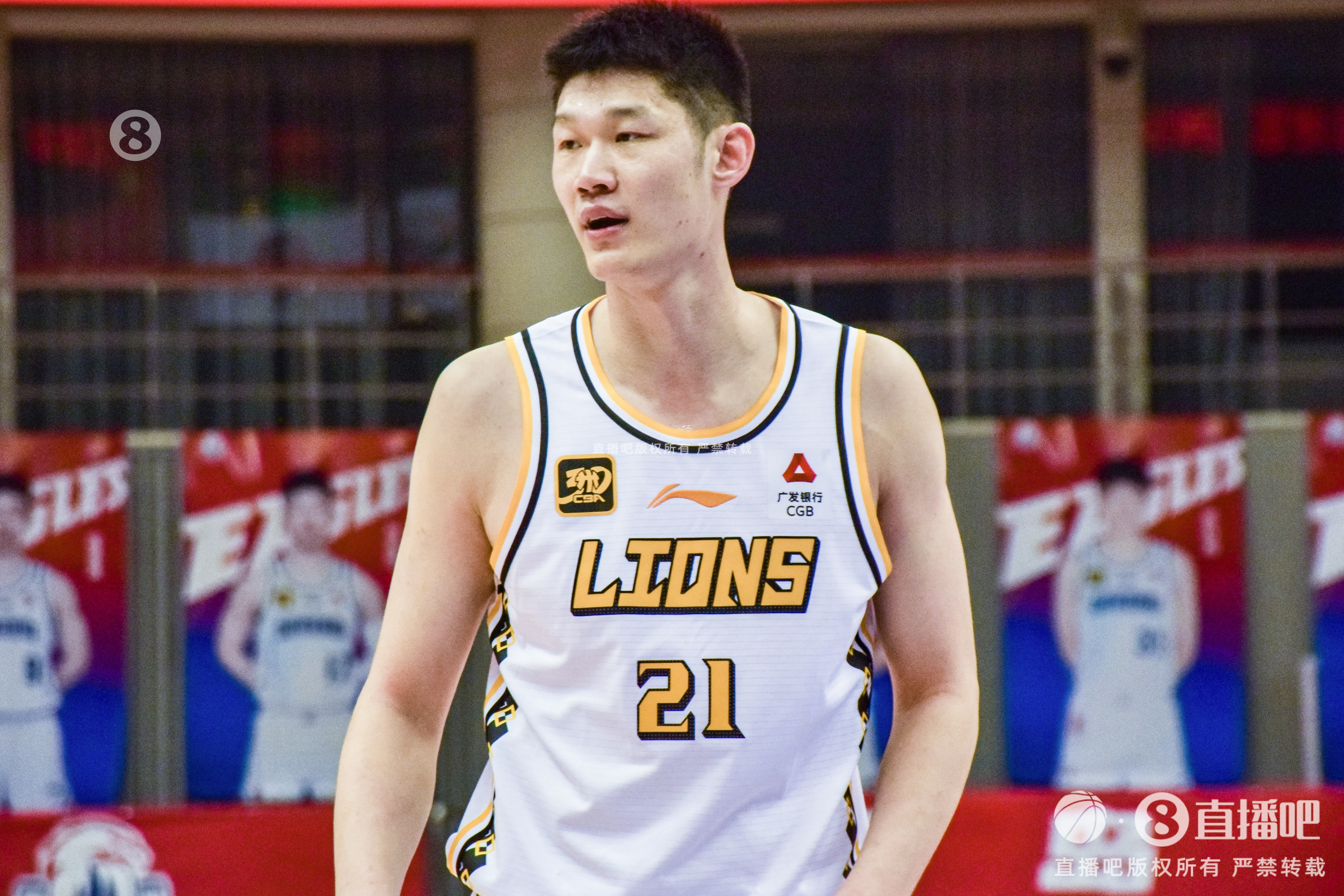  15僅中4！孔德昕：孫銘徽傷缺 胡金秋打出了生涯最低效一戰(zhàn)