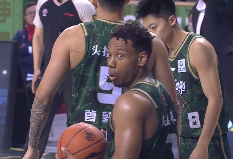  外線很準(zhǔn)！祝銘震6記三分拿下22分6籃板