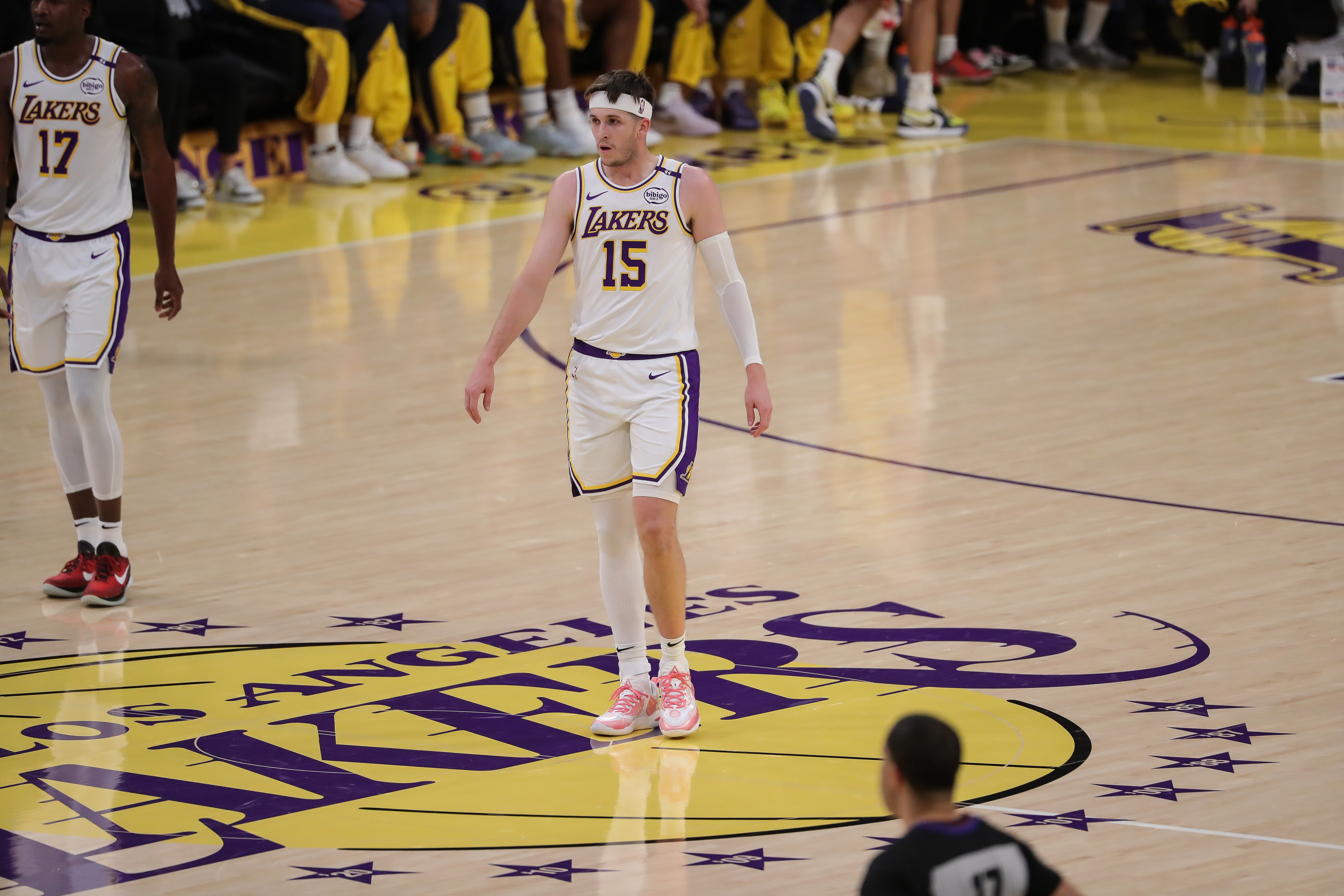  昨天驅(qū)逐憋著火呢！里夫斯21中9砍下32分7助 罰球13中12