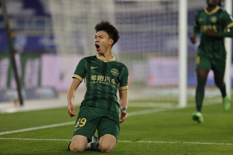  津媒：王鈺棟等多名小將嶄露頭角，必然能推動更多年輕球員登場